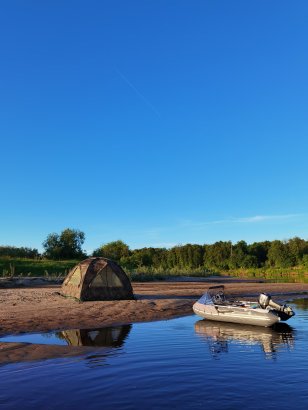 Хороший берег для установки палатки