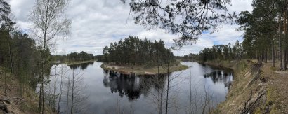 Обзорная площадка на высоком берегу